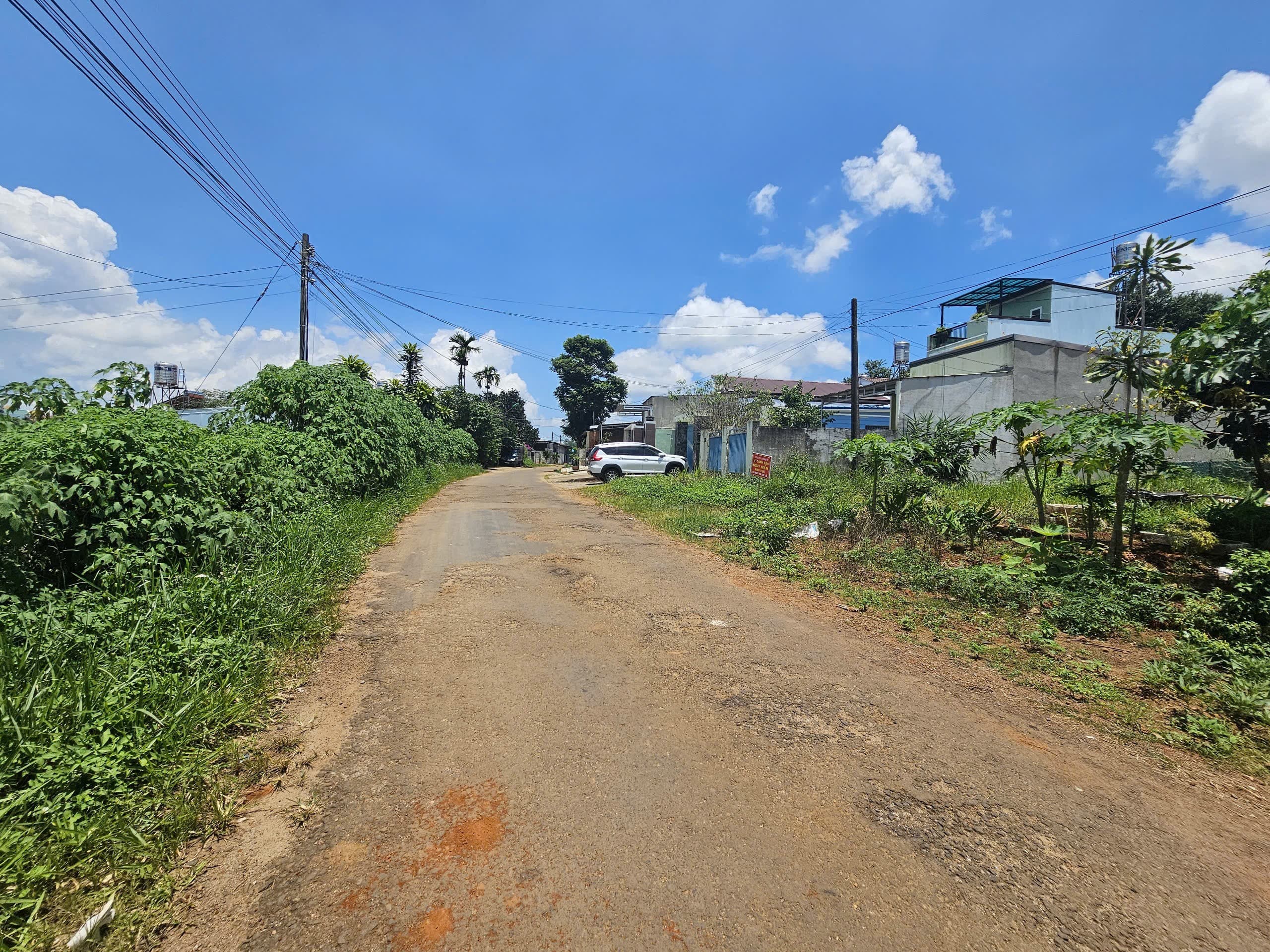 Mặt tiền Phó Đức Chính